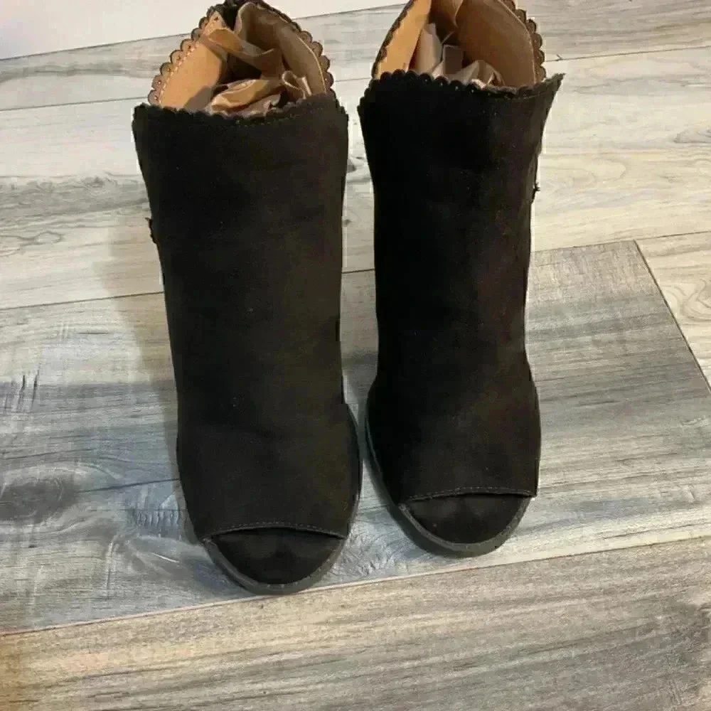 Maurice black peep toe black ankle boots size 8.5
